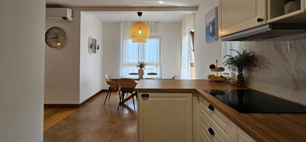 Apartment Bluemare B3 With Shared Pool Liznjan Luaran gambar